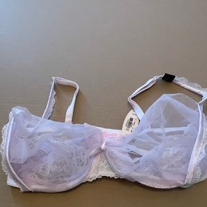 Victoria’s Secret very sexy 32DD mesh bra